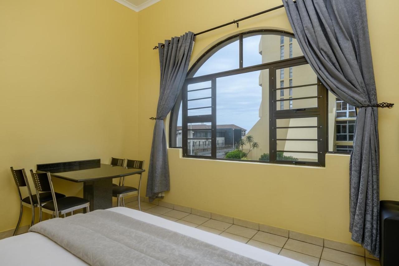 Ushaka Holiday Apartments เดอร์บัน ภายนอก รูปภาพ