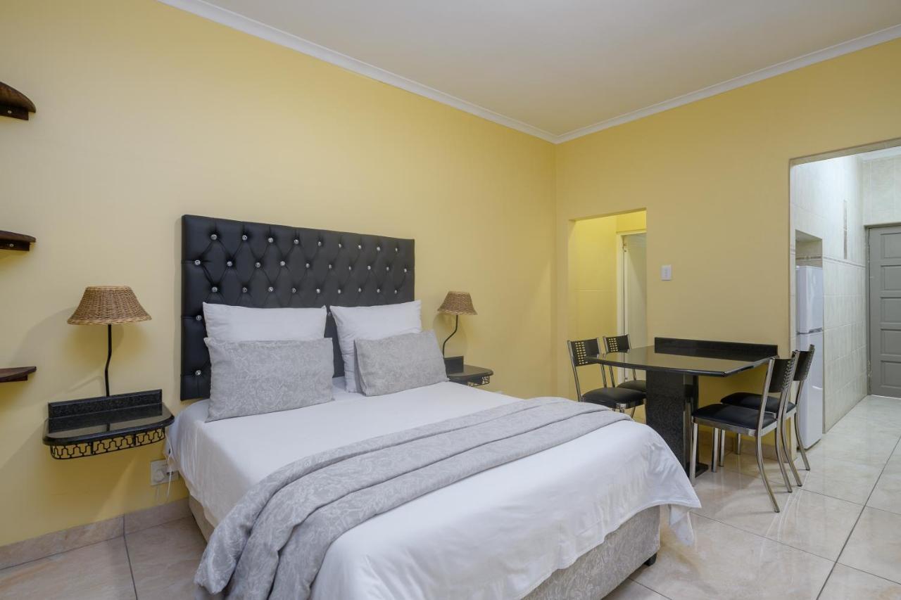 Ushaka Holiday Apartments เดอร์บัน ภายนอก รูปภาพ